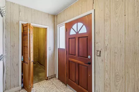 Entry Way - 1947 Glenmore Dr, Olivehurst, CA 95961 photo 5 of 6