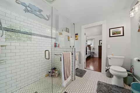 Bath - 419 Rex Ave, Jackson, CA 95642 photo 2 of 5