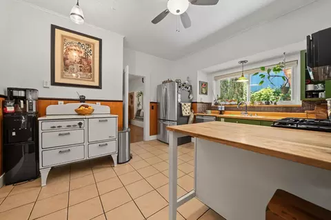 Kitchen - 419 Rex Ave, Jackson, CA 95642 photo 3 of 9
