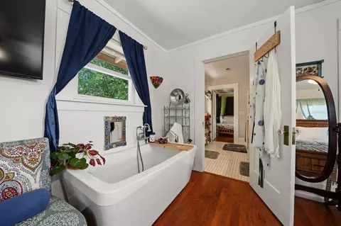 Bath - 419 Rex Ave, Jackson, CA 95642 photo 4 of 5