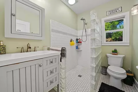 Bath - 419 Rex Ave, Jackson, CA 95642 photo 1 of 5