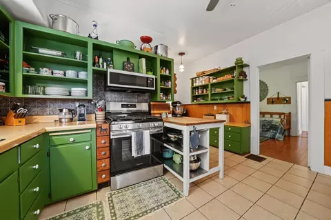Kitchen - 419 Rex Ave, Jackson, CA 95642 photo 5 of 9