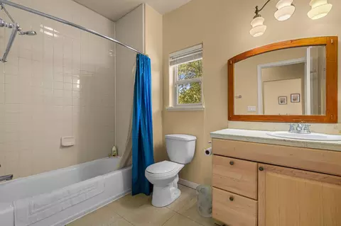 Bath - 2211 Terrace View Ct, Cool, CA 95614 photo 9 of 9