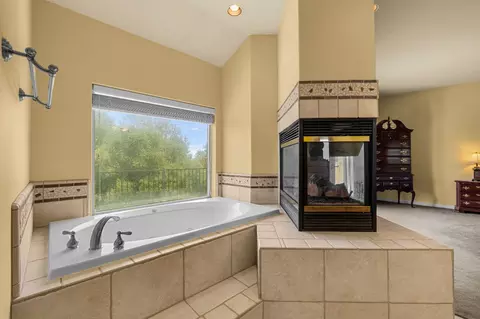 Bath - 2211 Terrace View Ct, Cool, CA 95614 photo 6 of 9