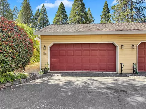 321 Bridge Way, Nevada City, CA 95959
