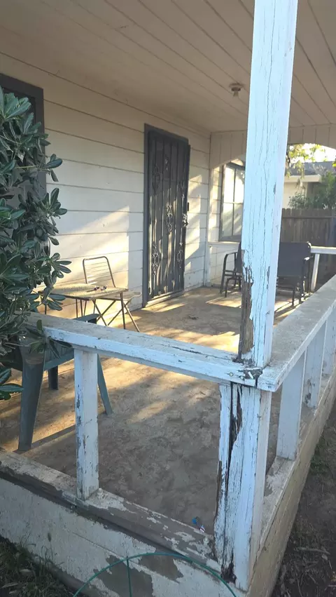 6220 Elder Creek Rd, Sacramento, CA 95824