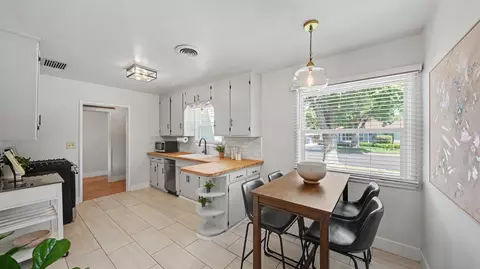 Kitchen - 442 Coleman Ct, Modesto, CA 95354 photo 4 of 5