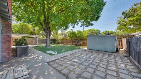 Exterior - 442 Coleman Ct, Modesto, CA 95354 photo 5 of 7