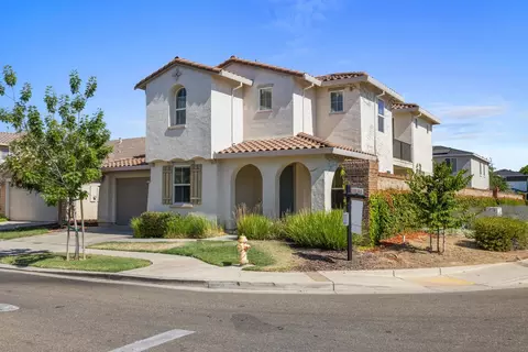 2391 Gabriel, Merced, CA 95340 photo 2