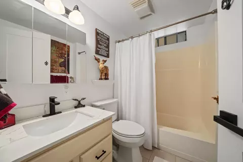 Bath - 1675 Evergreen Ln, Arnold, CA 95223 photo 4 of 4