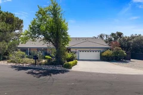 401 Oakridge Ct, Valley Springs, CA 95252