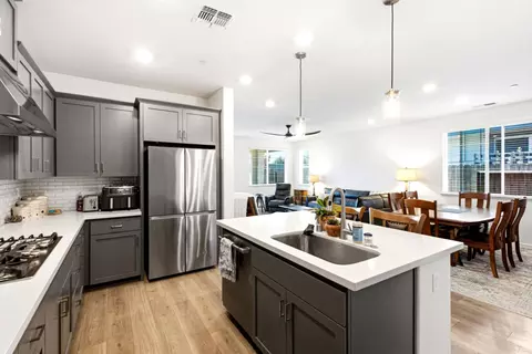 Kitchen - 1399 Carson River Loop, Lincoln, CA 95648 photo 2 of 7