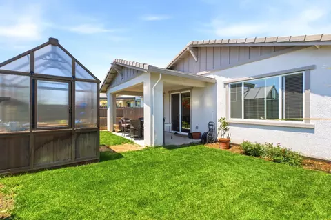 Exterior - 1399 Carson River Loop, Lincoln, CA 95648 photo 7 of 9