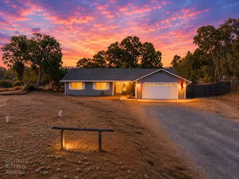5808 Thornicroft Dr, Valley Springs, CA 95252