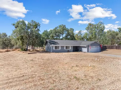 5808 Thornicroft Dr, Valley Springs, CA 95252