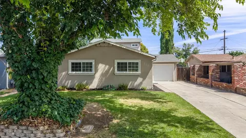 Exterior - 111 E 21st St, Tracy, CA 95376 photo 1 of 8
