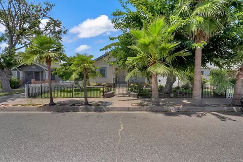 310 W I St, Oakdale, CA 95361