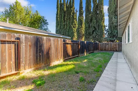 Exterior - 539 W Lowell Ave, Tracy, CA 95376 photo 4 of 4