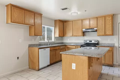 Kitchen - 539 W Lowell Ave, Tracy, CA 95376 photo 1 of 1