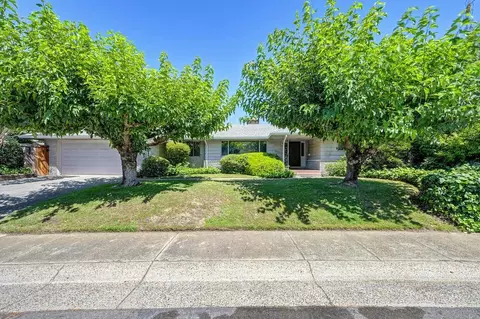 6111 Fordham Way, Sacramento, CA 95831