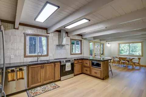 Kitchen - 590 Marilyn Way, Arnold, CA 95223 photo 3 of 5