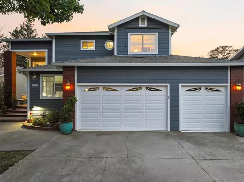 13431 Torrey Pines Dr, Auburn, CA 95602