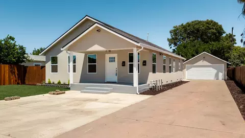 1438 Normandy Dr, Modesto, CA 95351 photo 2