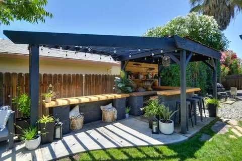 Exterior - 6301 Grant Ave, Carmichael, CA 95608 photo 9 of 16