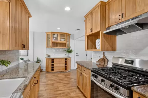 Kitchen - 6301 Grant Ave, Carmichael, CA 95608 photo 4 of 4