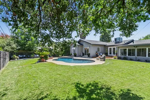 Exterior - 6301 Grant Ave, Carmichael, CA 95608 photo 6 of 16