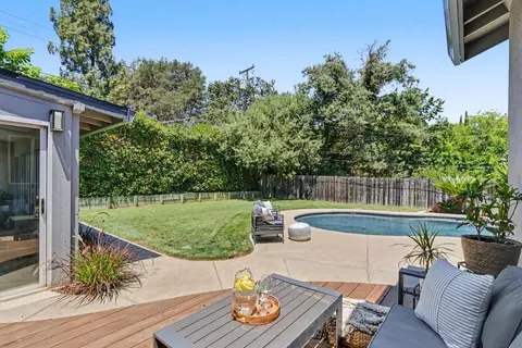 Exterior - 6301 Grant Ave, Carmichael, CA 95608 photo 2 of 16