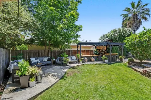 Exterior - 6301 Grant Ave, Carmichael, CA 95608 photo 7 of 16