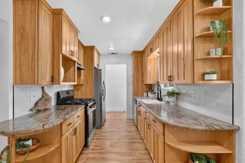Kitchen - 6301 Grant Ave, Carmichael, CA 95608 photo 2 of 4