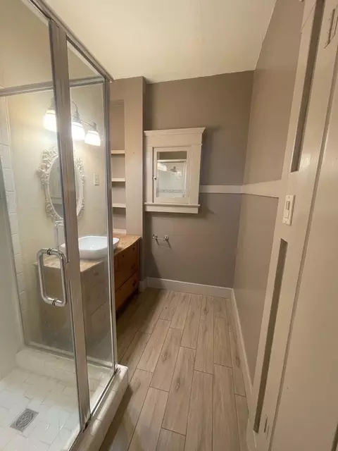 Bath - 245 High St, Modesto, CA 95354 photo 2 of 3