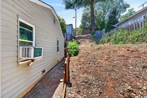 Exterior - 676 Canal St, Placerville, CA 95667 photo 8 of 18