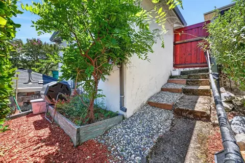 Exterior - 676 Canal St, Placerville, CA 95667 photo 17 of 18