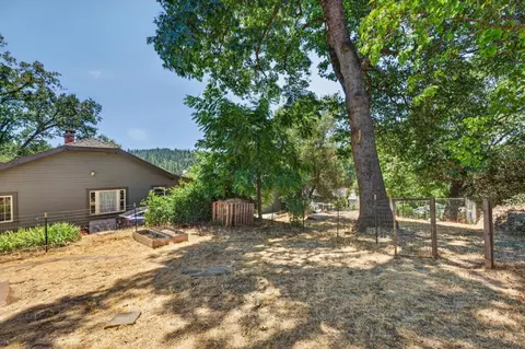 Exterior - 2940 Conrad St, Placerville, CA 95667 photo 7 of 8