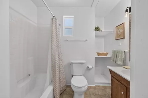 Bath - 2940 Conrad St, Placerville, CA 95667 photo 1 of 1