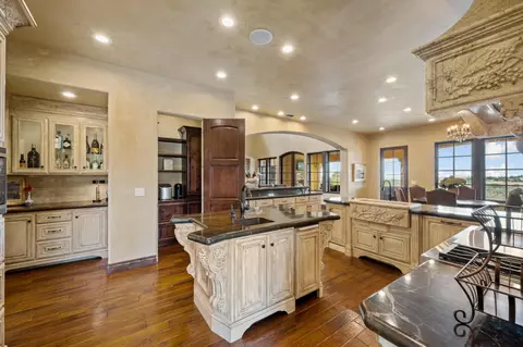 Kitchen - 100 Shultz Vineyard Rd, Shingle Springs, CA 95682 photo 3 of 4