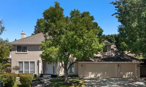 7637 Marina Cove Dr, Sacramento, CA 95831