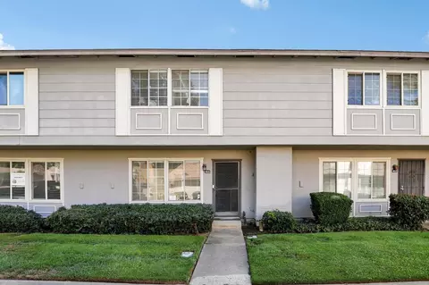 8841 La Riviera Dr #D, Sacramento, CA 95826