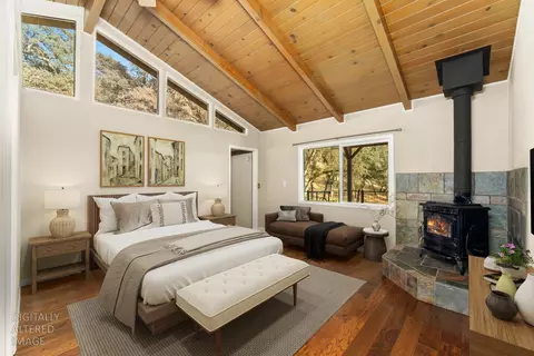 Bedroom - 1315 Arrowbee Dr, Placerville, CA 95667 photo 4 of 4