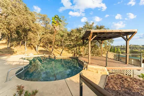 Exterior - 1315 Arrowbee Dr, Placerville, CA 95667 photo 10 of 17