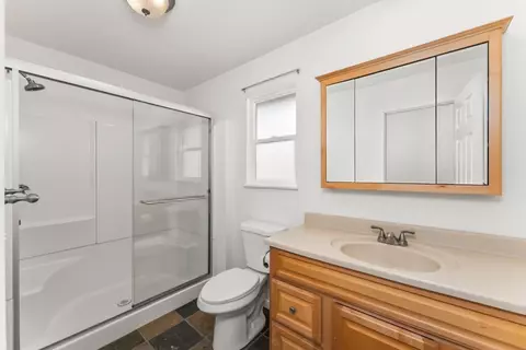 Bath - 1315 Arrowbee Dr, Placerville, CA 95667 photo 2 of 5