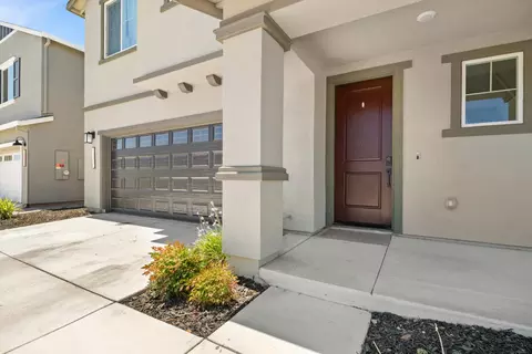441 Avendale Dr, Manteca, CA 95337 photo 2