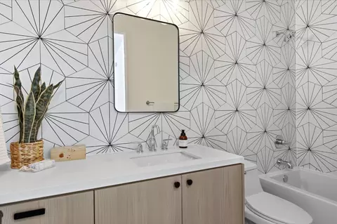 Bath - 3360 Cherokee Trl, Loomis, CA 95650 photo 1 of 6