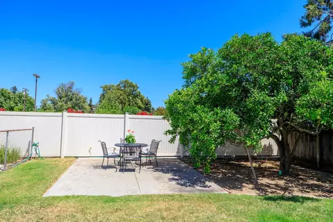 Exterior - 606 Palm Ave, Ripon, CA 95366 photo 7 of 8