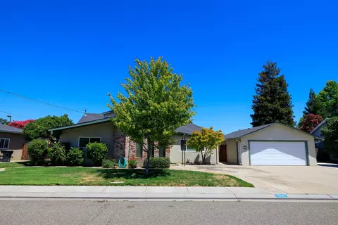 Exterior - 606 Palm Ave, Ripon, CA 95366 photo 2 of 8