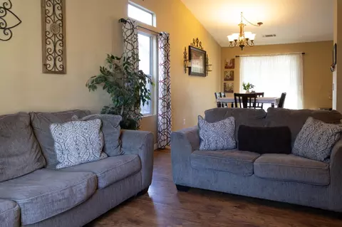 633 Dodderer St, Firebaugh, CA 93622 photo 3