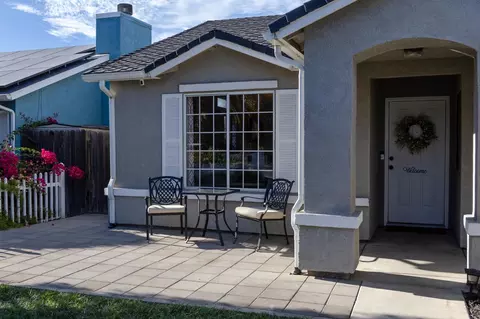 633 Dodderer St, Firebaugh, CA 93622 photo 2